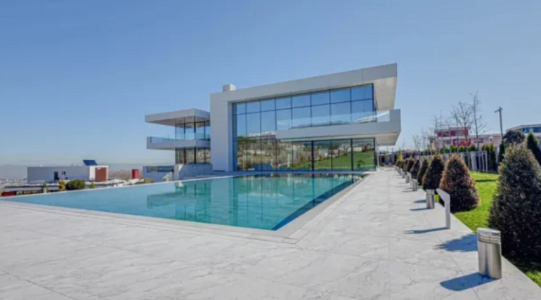 SOTHEBY`S INTERNATIONAL REALTY обяви за продажба най-скъпият дом в България