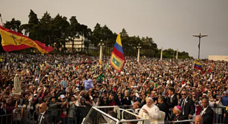 Папа Франциск завърши днес петдневната си визита в Португалия по