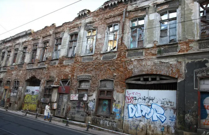 Букурещ опитва да спаси руина в самия център на Букурещ,