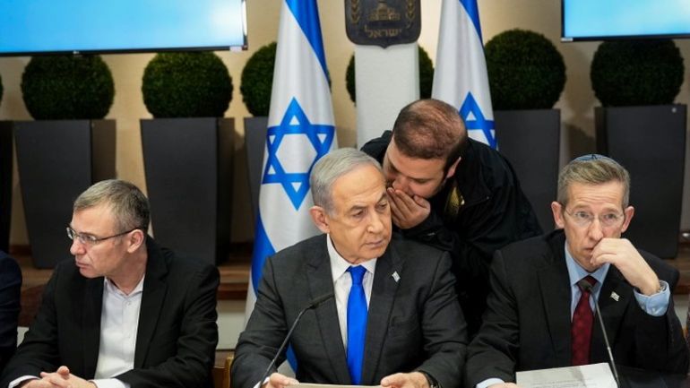 Израелският министър-председател Бенямин Нетаняху се сблъска с нарастващо напрежение върху