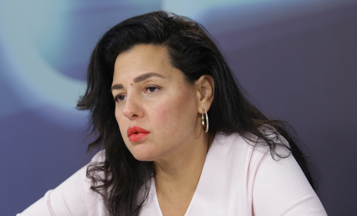 Цветанка АндрееваРадев има за цел да овладее електората на традиционната