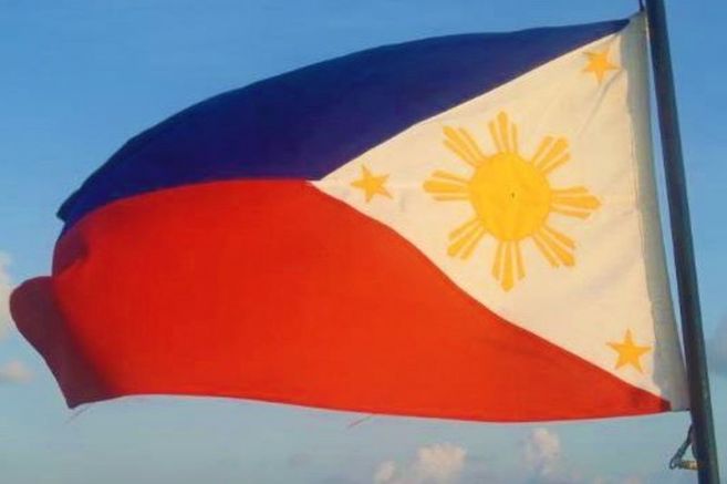 Правителството на Филипините съобщи че китайски кораби са атакували и