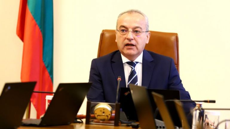 Служебният премиер на президента Румен Радев Гълъб Донев влезе в