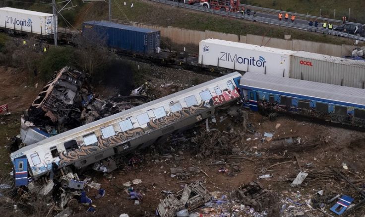 Двама българи мъж и жена са пострадали във влаковата катастрофа
