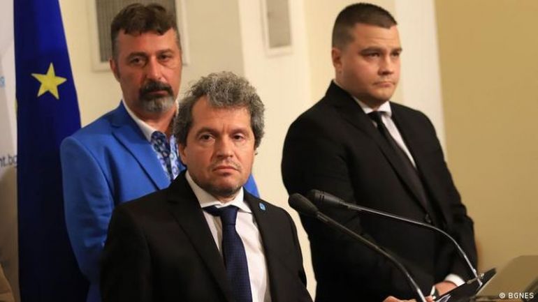 Петър Чолаков Мнозина гледат на поредния опропастен от ИТН мандат