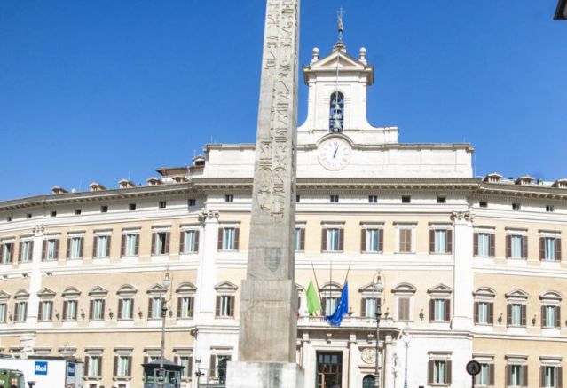 Скандал в италианския парламент по повод плановете на дясното правителство