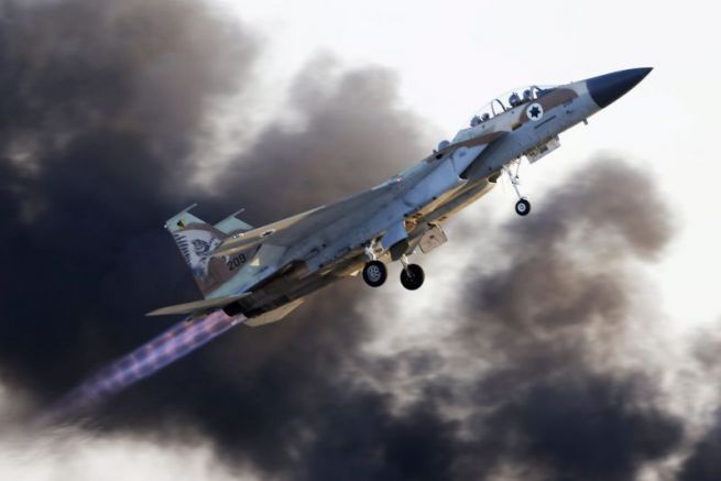 Самолет на израелските сили за отбрана нанесе удари по цели