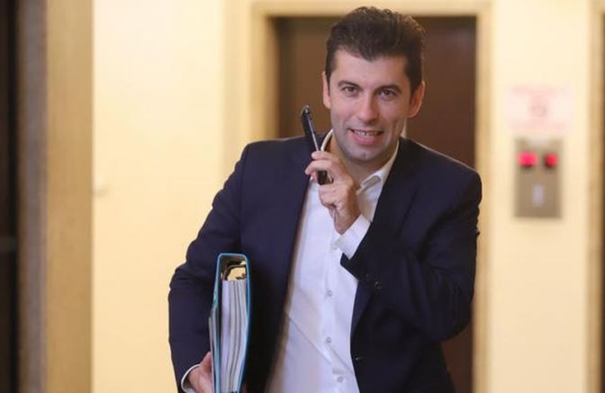Съпредседателят на Продължаваме промяната Кирил Петков се яви в Софийския