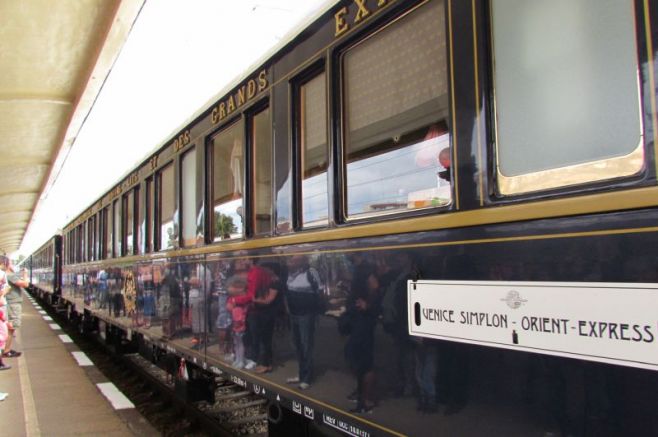 Легендарният влак Ориент Експрес който пътува от Париж до Истанбул