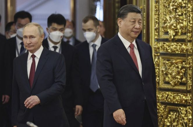 При визитата си в Москва, която започна вчера, китайският лидер