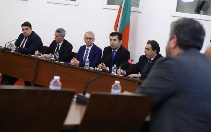 Демократична България БСП за България и Български възход се отзоваха