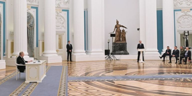 Решението на президента Путин да признае независимостта на Донецката и