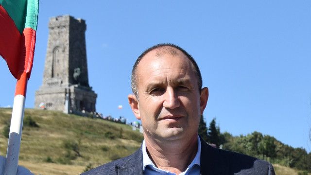 Българският президент Румен Радев подло използва поредната годишнина от Шипченската