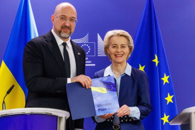 Днес на Украйна са преведени 4 5 млрд евро от ЕС