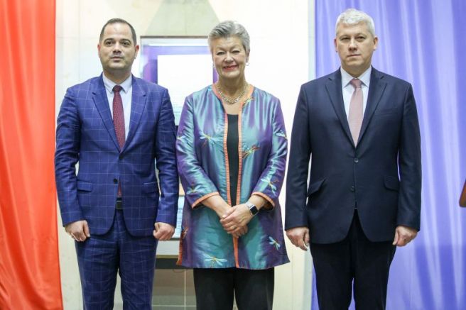 Служебният министър на вътрешните работи Калин Стоянов и заместник премиерът