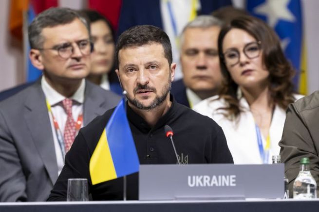 Украинският президент Володимир Зеленски заяви че ще направи мирни предложения