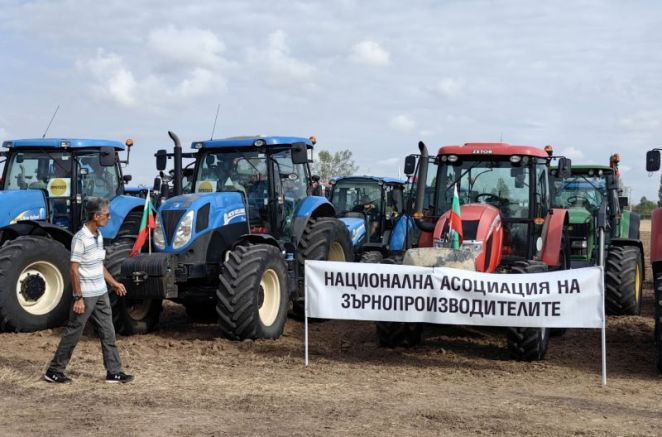 Тежката земеделска техника няма да влиза в София днес, съобщи