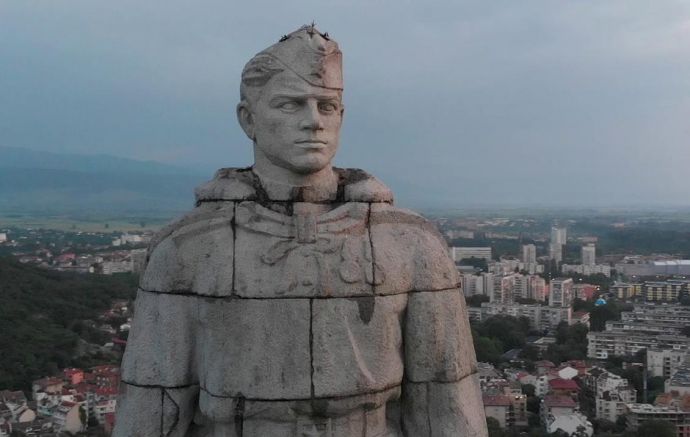Паметникът Альоша в Пловдив е бил атакуван тази нощ и