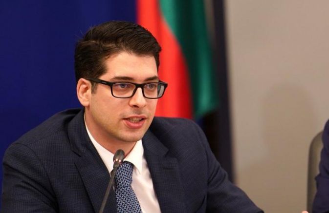 Вицепремиерът по управление на еврофондовете Атанас Пеканов заяви че е