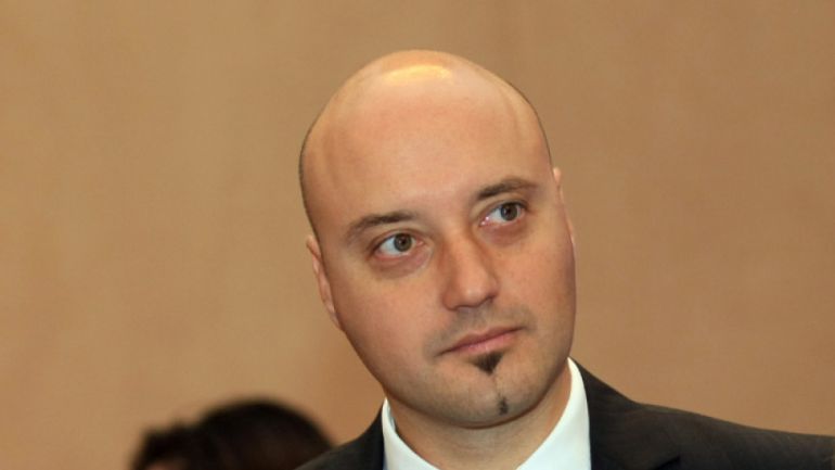 Случаят Божанов се разследва от Антикорупциония фонд от 2021 година.