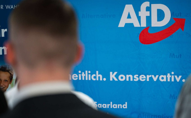 Крайнодясната партия Алтернатива за Германия АзГ запазва второто си в