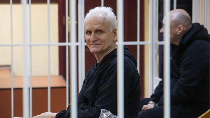 Беларус осъди на 10 години затвор ветерана активист Алес Бяляцки
