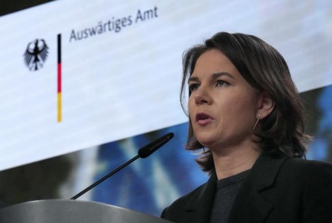 Германският министър на външните работи Аналена Бербок заяви че отлагането