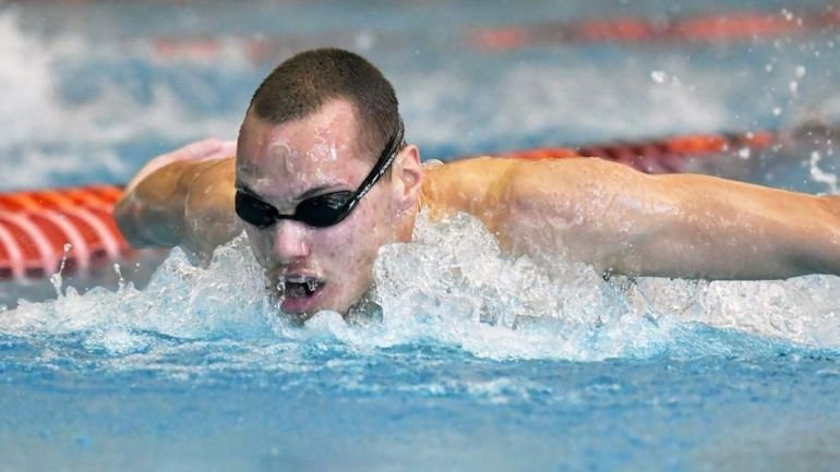 Един от доскоро водещите плувци на България - Антъни Иванов,