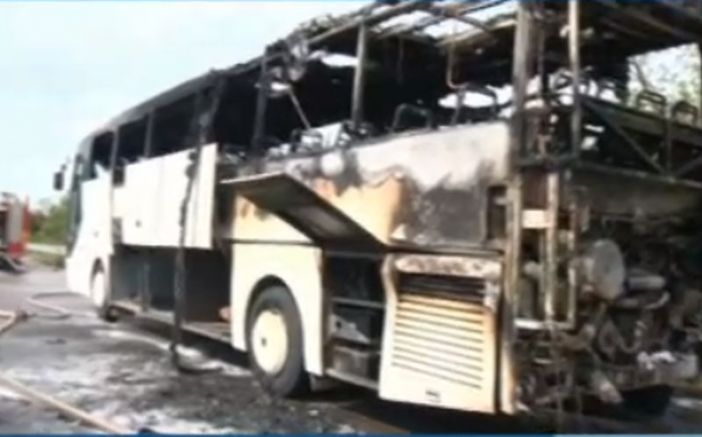 Автобус, превозващ украински граждани, се запали на автомагистрала Черно море