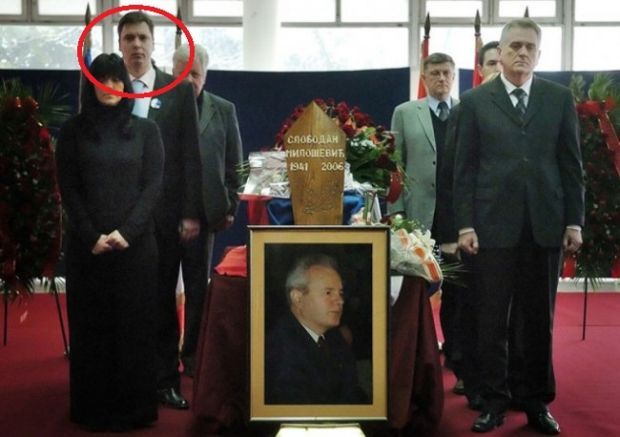 Александър Вучич на погребението на Слободан Милошевич
