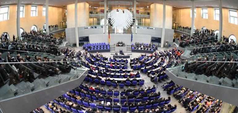 Долната камара на германския парламент отхвърли днес подкрепения от правителството