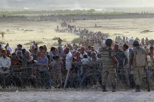 Група сирийски бежанци в Турция планира да сформира керван с