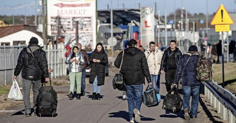 Огромна бежанска вълна в Китен Над 1000 украински граждани се