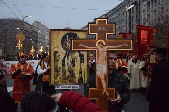 Бурни протести на Сръбската православна църква