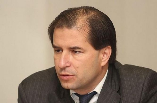 Доц Борислав Цеков доктор по Конституционно право оцени като посегателство