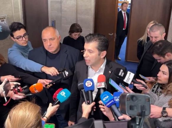 В условията на политическа нестабилност България отново гласува на парламентарни