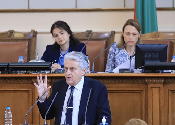 Министърът на вътрешните работи Бойко Рашков обяви че де води
