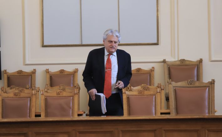Вътрешният министър Бойко Рашков се развихри по време на петъчния