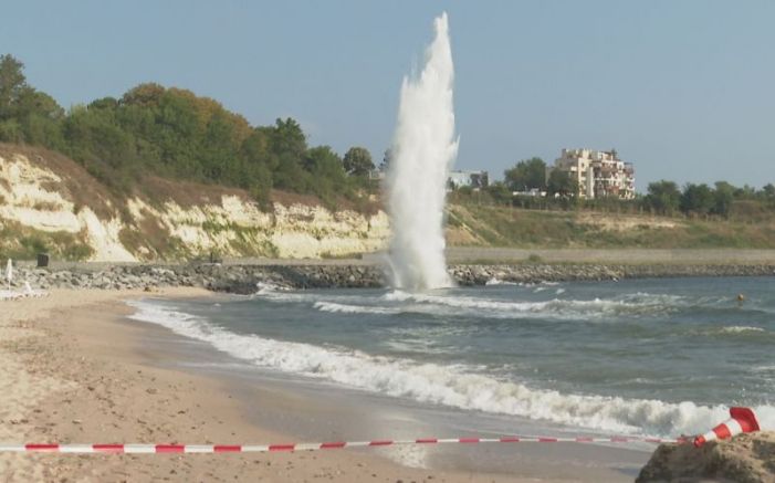 Откритата вчера противотанкова мина на плажа в Царево бе взривена