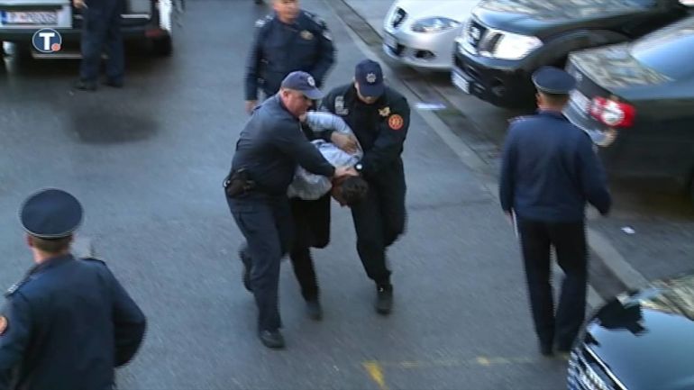 Седем черногорски граждани бяха арестувани днес в Подгорица по подозрение,
