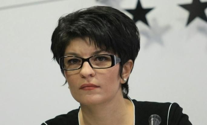 Десислава Атанасова прочете от парламентарната трибуна декларация на ПГ на