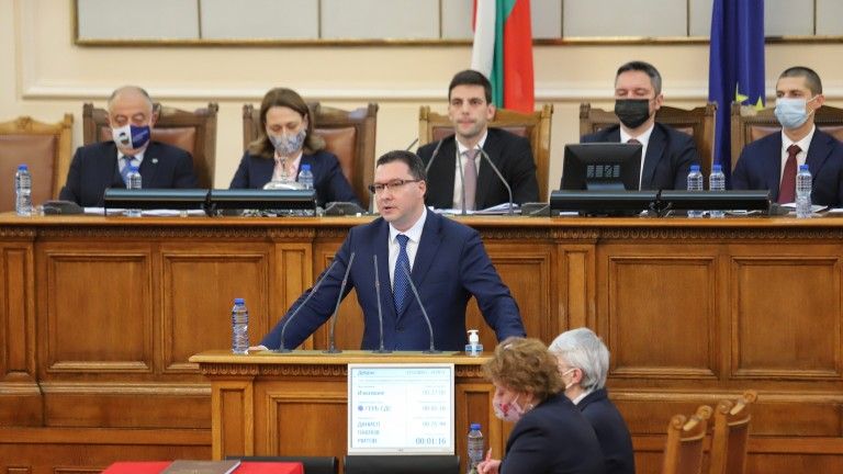 Зам председателят на ГЕРБ и депутат Даниел Митов призова премиерa Кирил