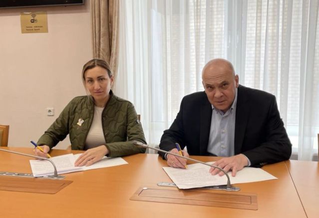 Тетяна Плачкова и Александър Копиленко подписват призива до българския парламент