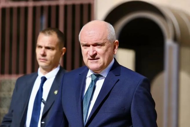Служебният министър председател и министър на външните работи Димитър Главчев заминава