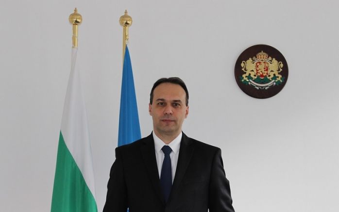 Министърът на отбраната Драгомир Заков представи екипа си и приоритетите
