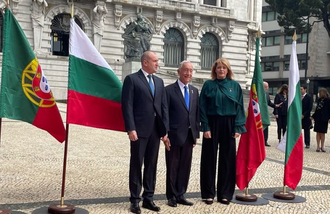 Президентът Румен Радев пристигна на работно посещение в Португалия. Той