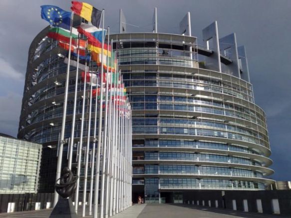 Европейският парламент забрани на руски и беларуски дипломати и служители