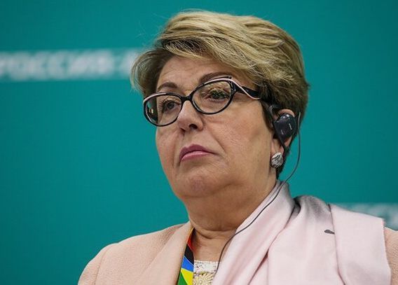 Руският посланик в България Еленора Митрофанова вместо да си събера