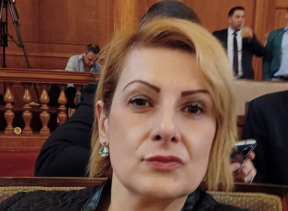 Елена Гунчева от Възраждане се отказа да напуска парламента и