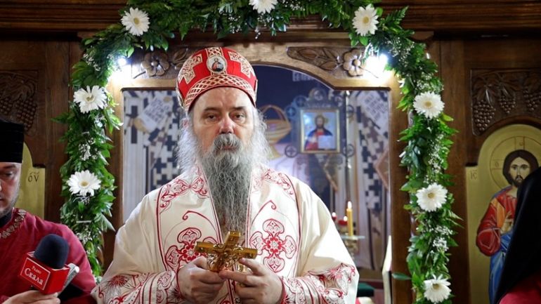 Сръбският епископ Фотий съобщи че през изминалия уикенд в град